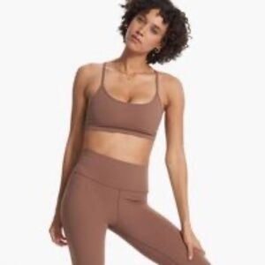 Vuori AllTheFeels Bra Almond S